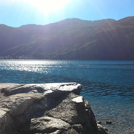 Lägenhet White Beach Lierna